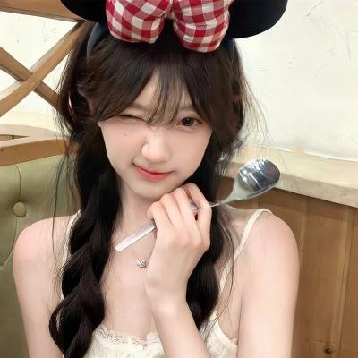 别惹他的小可怜